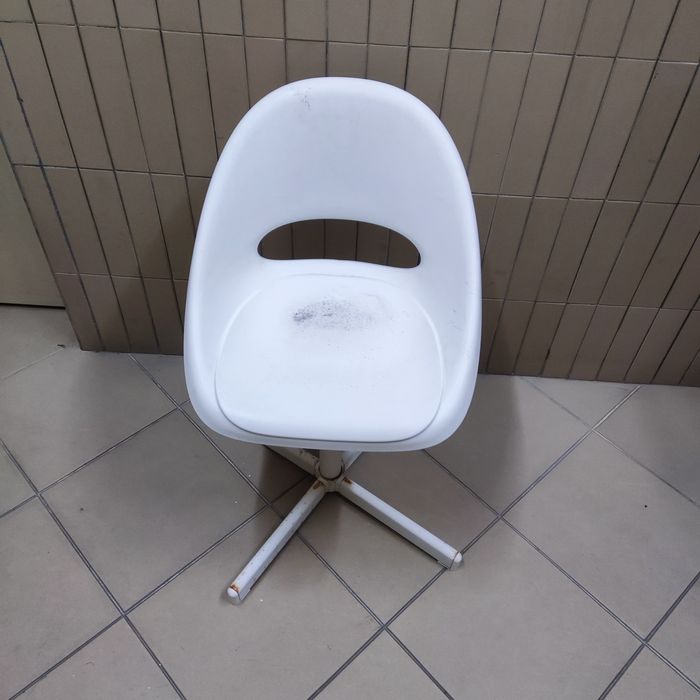 Cadeira secretária de criança