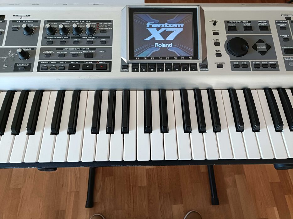 Roland fanton X7