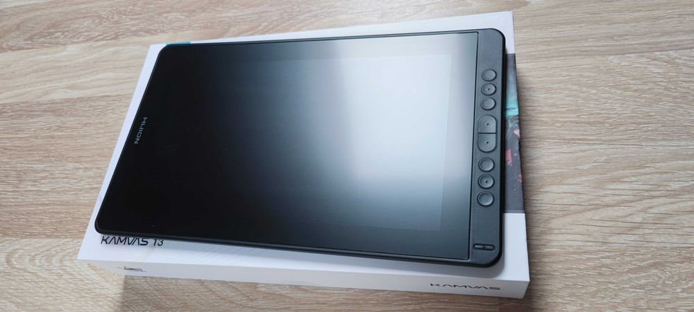 Tablet graficzny 13.3" HUION Kamvas 13 "Nowy" komplet z Rysikiem