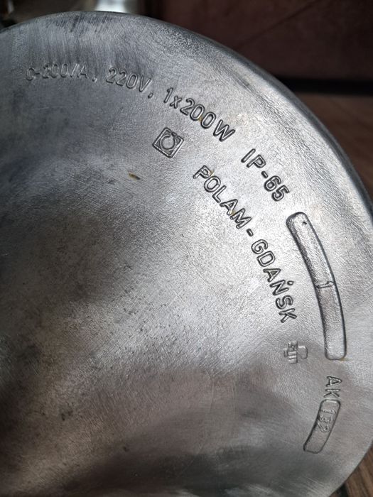 Lampa przemysłowa loft, czasy  PRL-U . POLAM - GDAŃSK, FSM