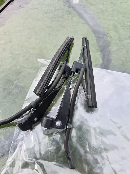 Wycieraczki przednich lamp Volvo 440 , 460 KOMPLET