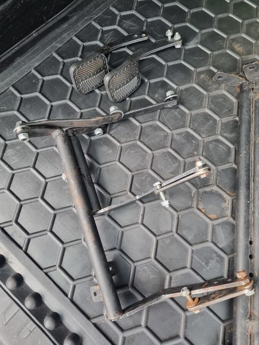 Продам дублирующие педали