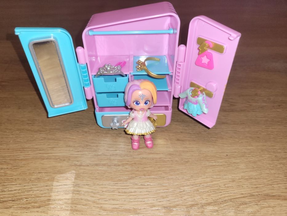 Lalka Kooky Loos z szafą