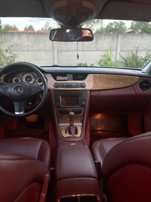 Mercedes-Benz CLS  2009 rok  wersja liftowa.