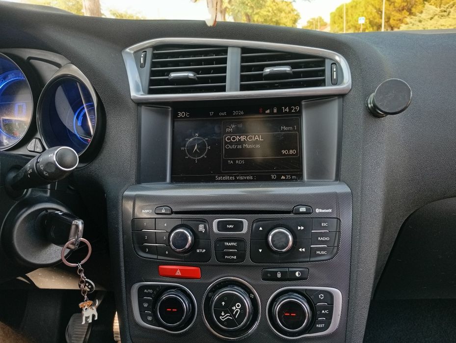 Citroën C4 e Hdi — photo 4