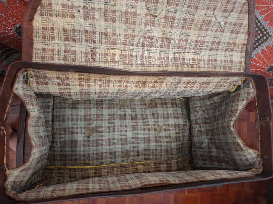 Mala / Saco artesanal em pele / couro / cabedal, de formato grande