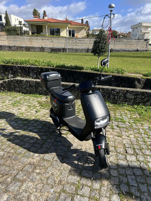 Vendo ou troco mota eletrica