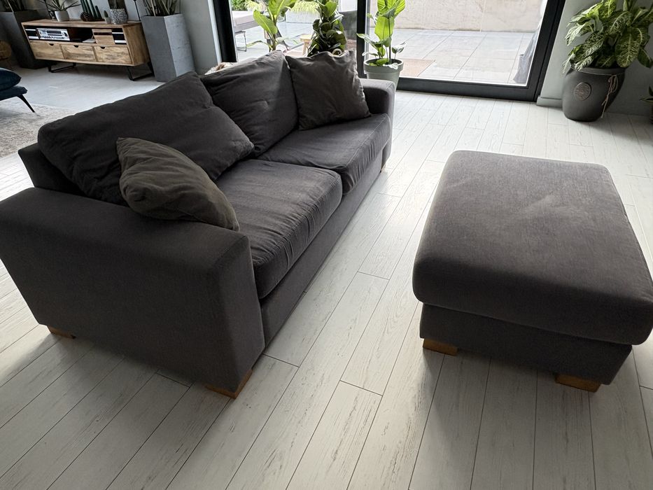 Sofa szara z podnóżkiem