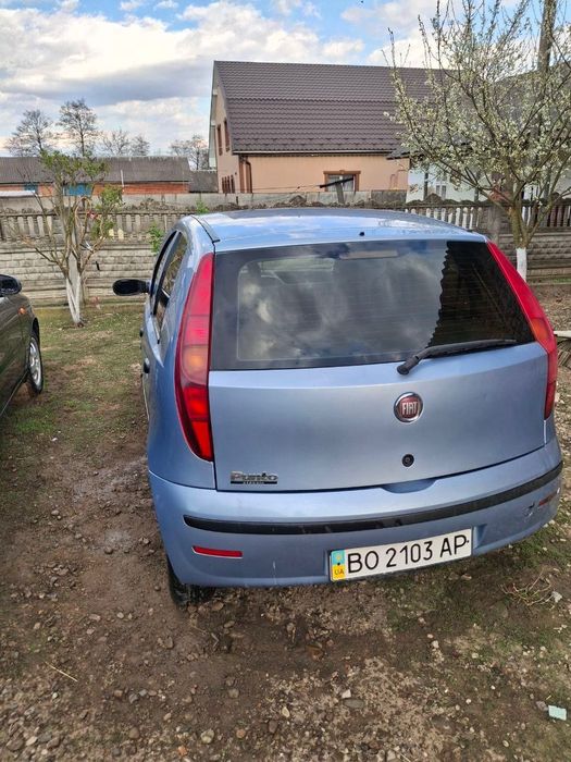 Автомобіль Fiat Punto