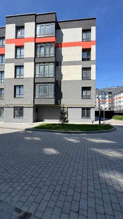 3-кімнатна квартира 92 м² у ЖК «Паркове містечко» , вул.Нац.Гвардії | 2 поверх | кухня-студія 22 м²