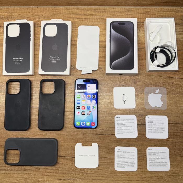 Apple iPhone 15 Pro 128GB Black Titanium pełny zestaw 3 case FineWoven Silicone