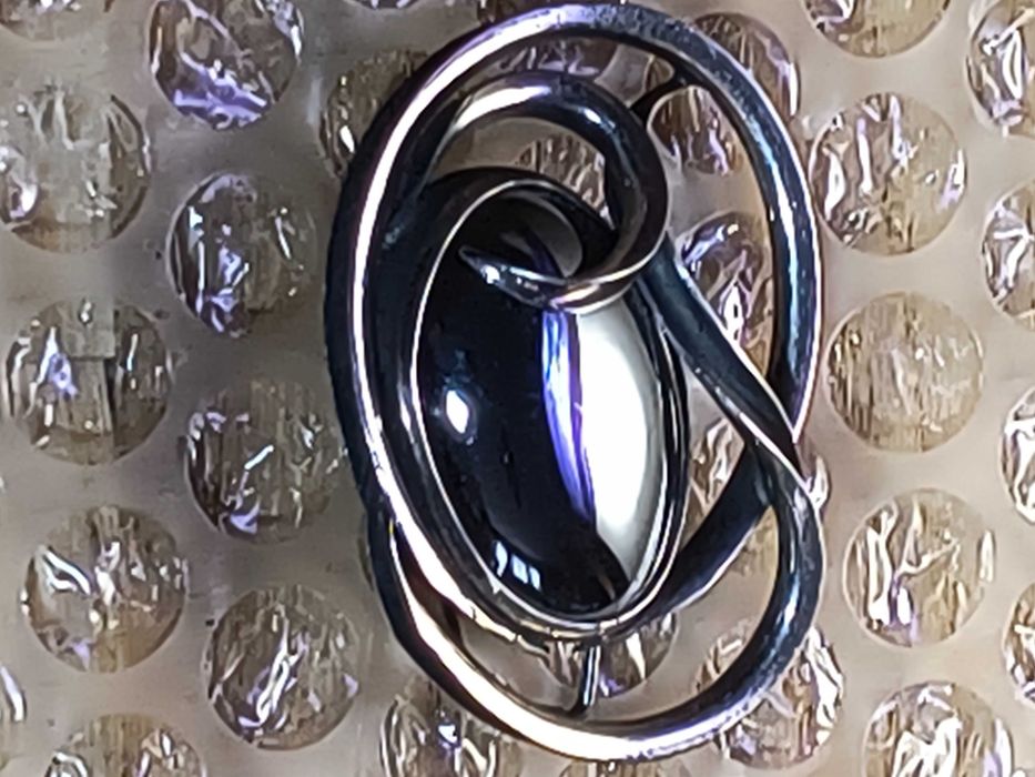 Stara duża broszka z hematytem PRL