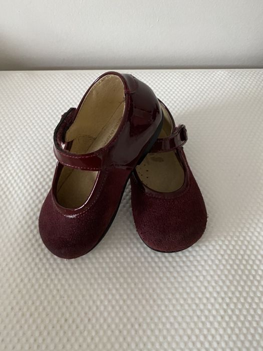 Classic Shoes Size 21