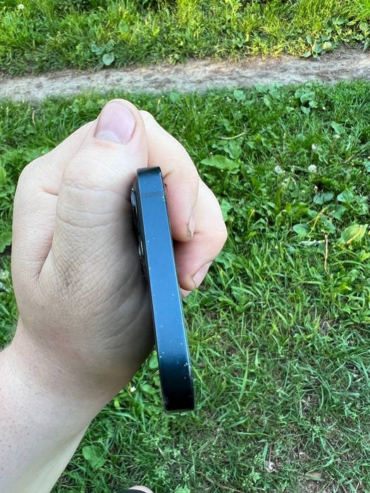 Продам iphone 13