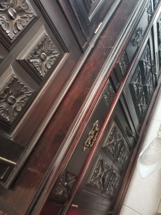 Mobília completa de sala - móvel, mesa e 6 cadeiras