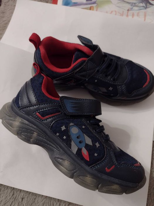 Buty dziecięce adidasy marki Walkx rozm 27 indykatory świetlne