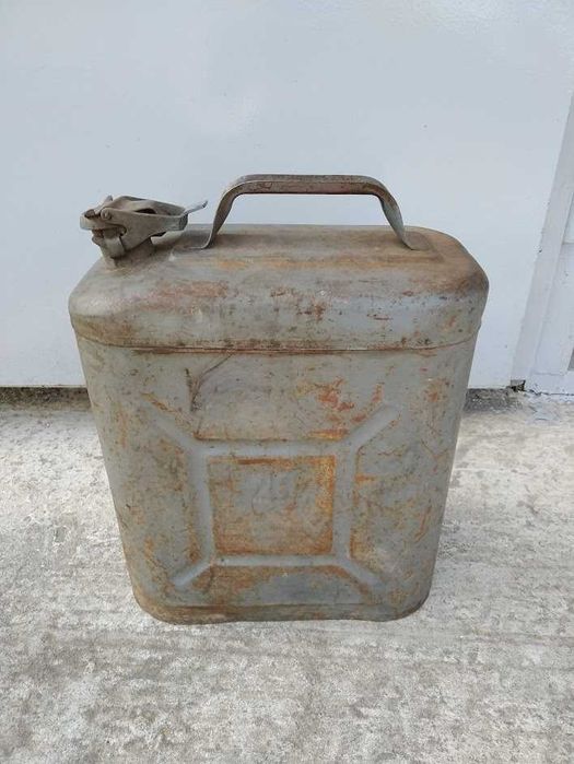 Каністра металева 20 л.