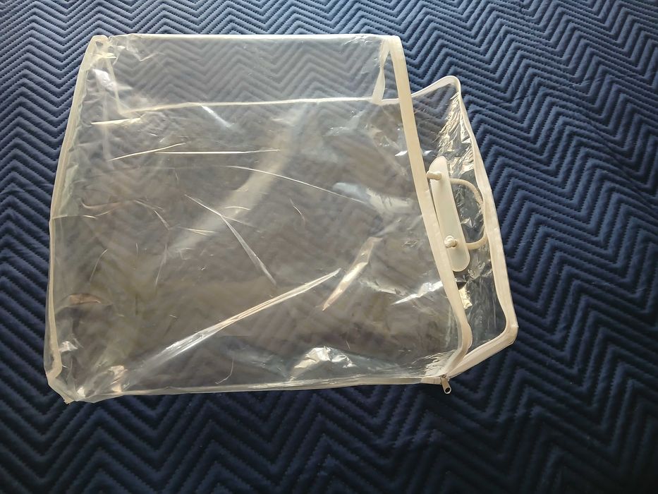 Colcha para cama de casal em poliester (200cm por 250cm)