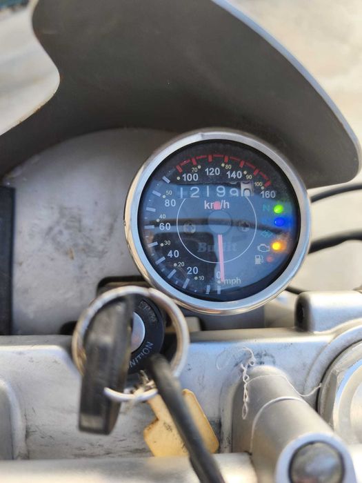 Bullit Hero 125