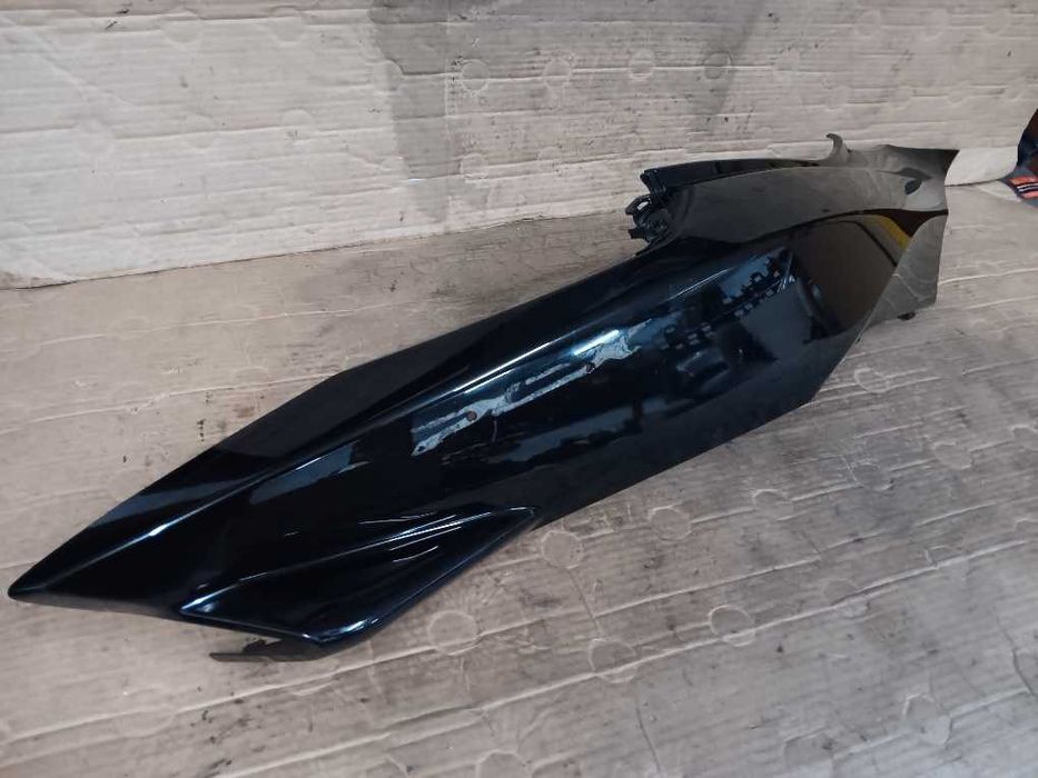 Carenagem traseira direita Honda PCX125 versão 2015 a 2017