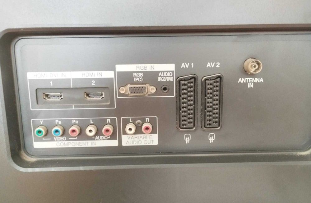 TV LG 26LC41 - 26 polegadas (Com 2x HDMI)
