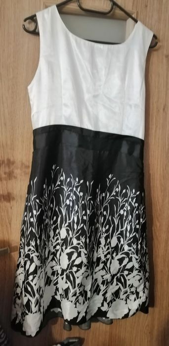Sprzedam sukienkę XL