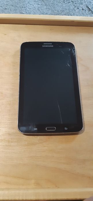 Планшет Samsung SM-T211