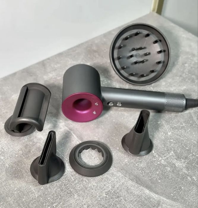 Продам фен Dyson