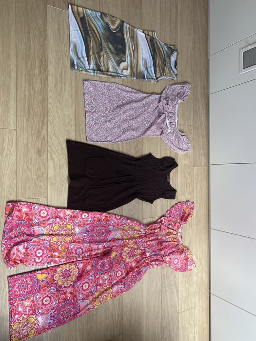 Zestaw 3 sukienek + kolorowy kombinezon (XS–36–164)