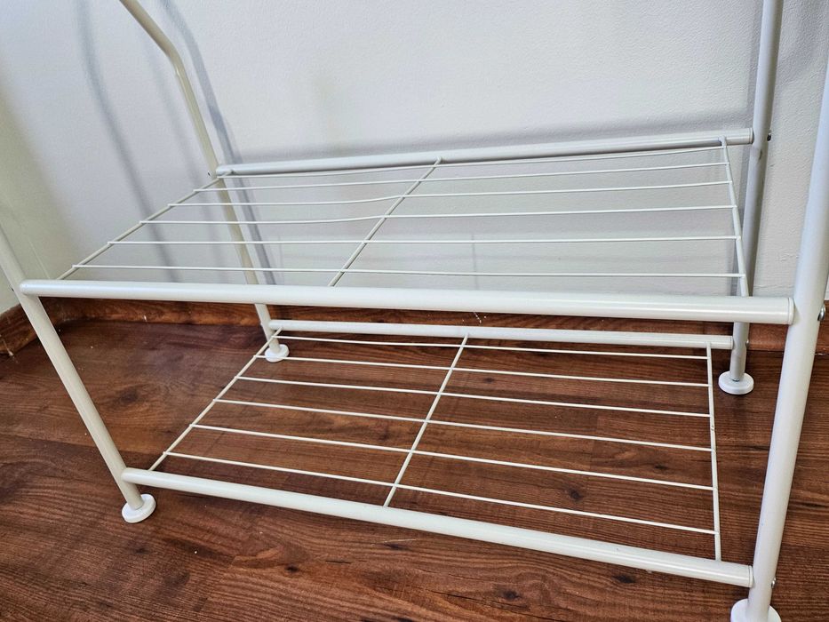 Cabideira e sapateria metálico em Almada