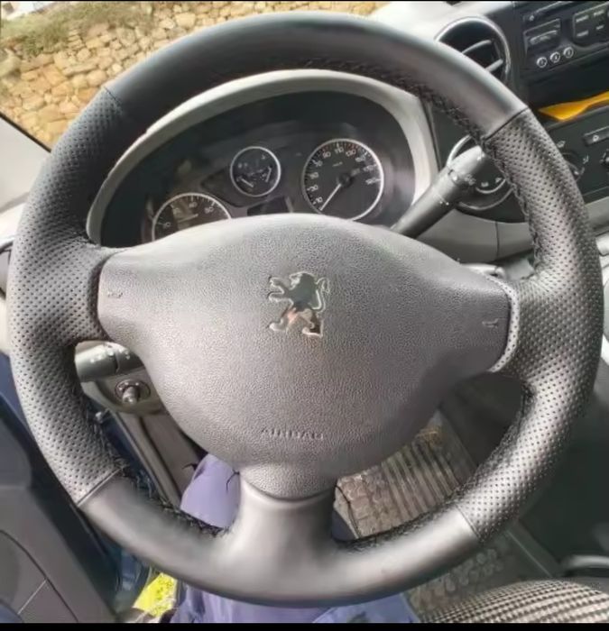 Renove o volante do  Peugeot 208,308