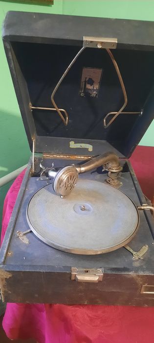 Патефон старого взірця