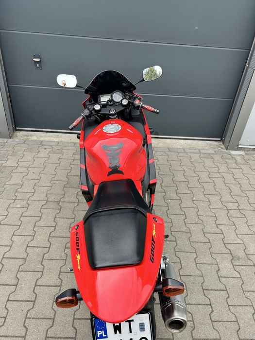 Honda cbr f4i sport