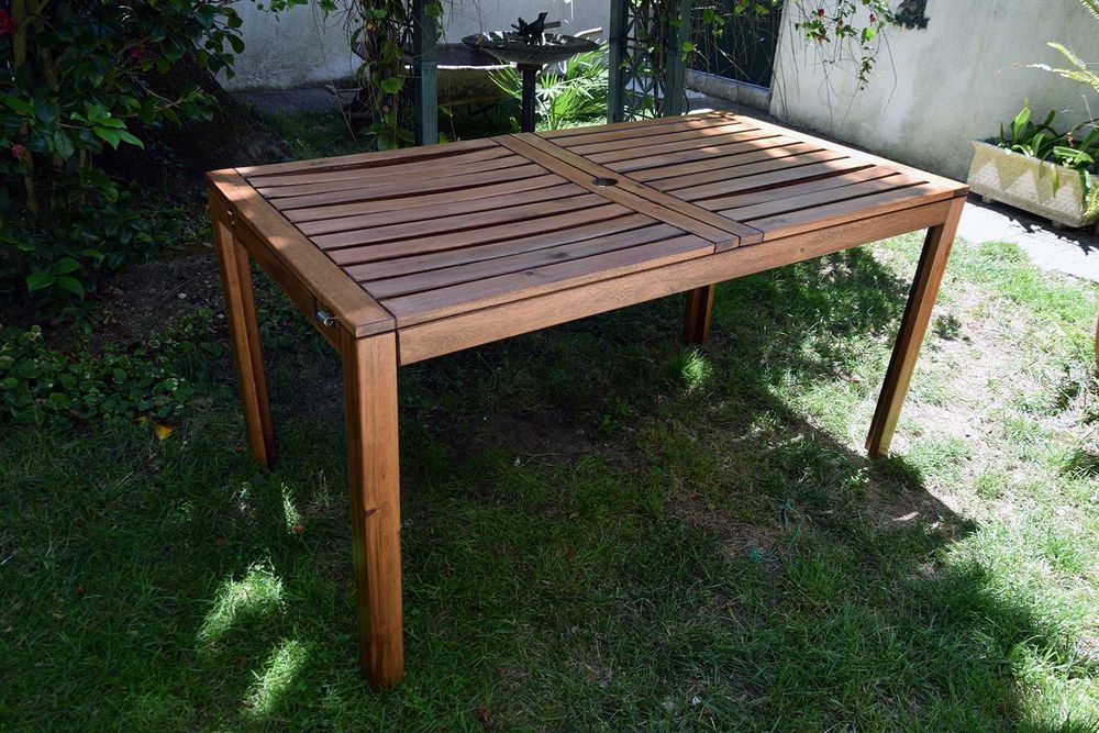 Mesa de jardim retangular