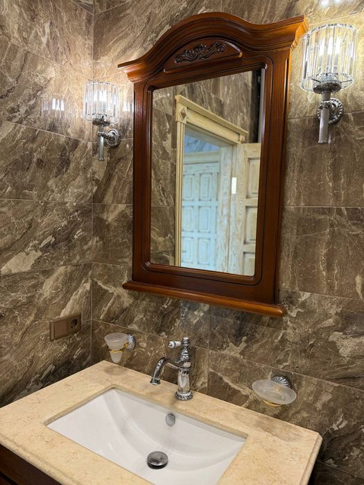 Квартира погодинно, подобово 3 кв у Центрі Тепла