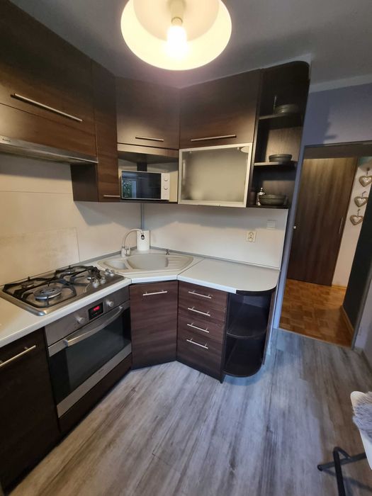 POMORSKA, 2 pokoje + osobna kuchnia, 37 m2, parking, idealne dla pary studentów