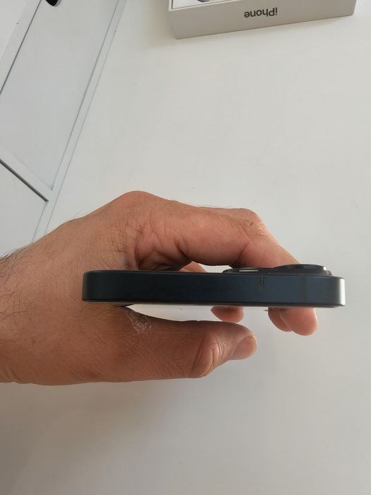 iPhone 14 impecável