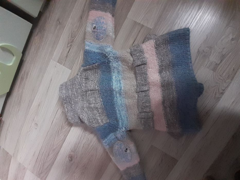 Sweterek dziewczęcy Next