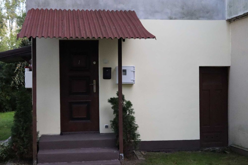 Mieszkanie własnościowe bezczynszowe z wyposażeniem,działką i garażem