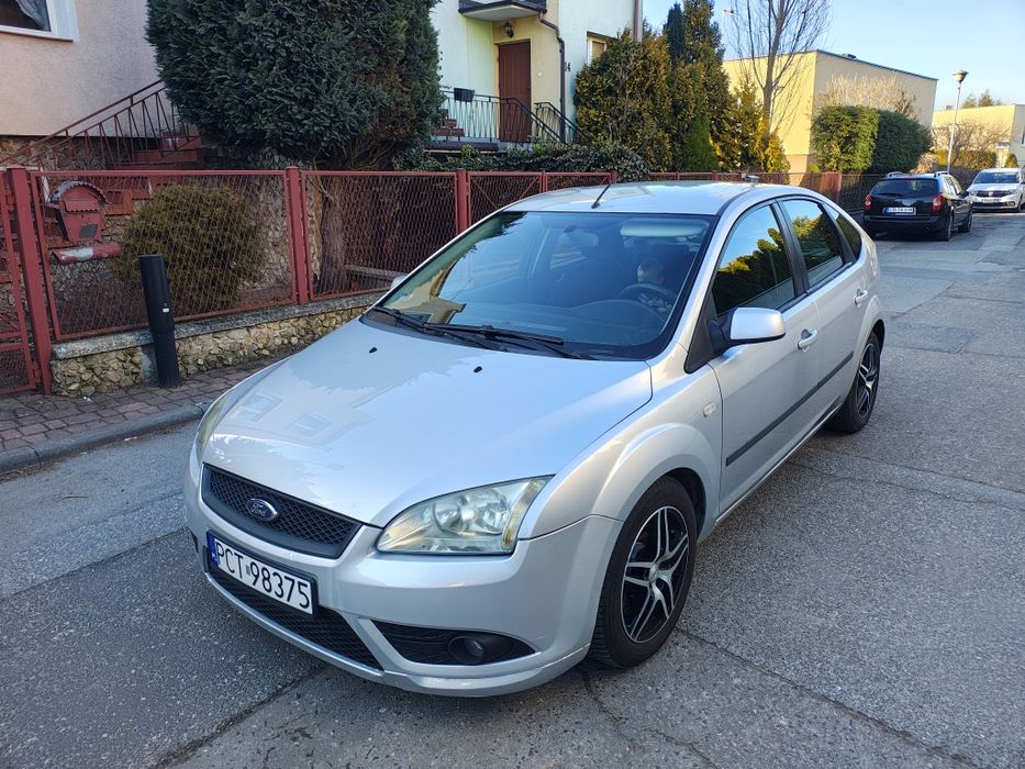 Ford Focus mk2 LX ZADBANY