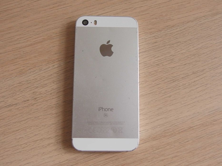 Apple iPhone SE A1723 16GB iOS 15.8.5 telefon smartfon