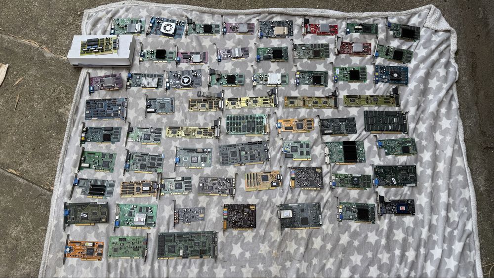 Великий лот ретро відеокарт, Sound Blaster, ISA, PCI, AGP, ATI, NVIDIA, Matrox, 62шт