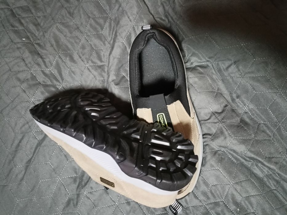 Чоловічі кросівки, мокасини