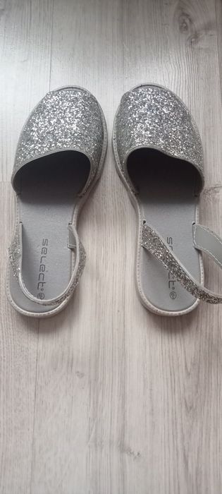 Sandałki letnie srebrne