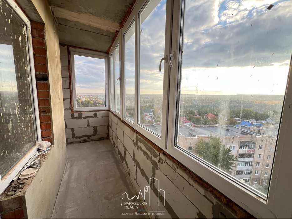 Продам 1-о кімнатну квартиру з неймовірним краєвидом!