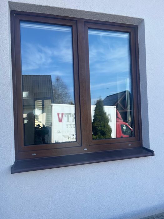 Okno 1,5m x 1,5m - stan bdb - brązowe