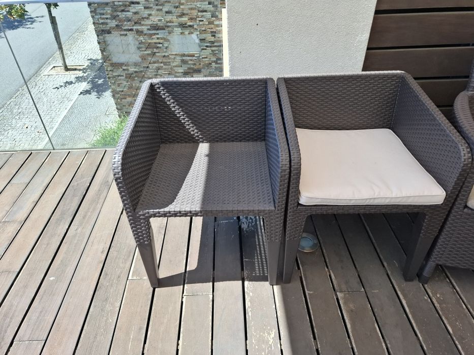 Conjunto mesa + 6 cadeiras de exterior