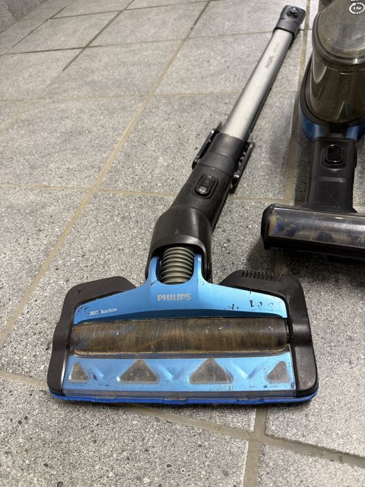 Odkurzacz pionowy Philips AquaPro