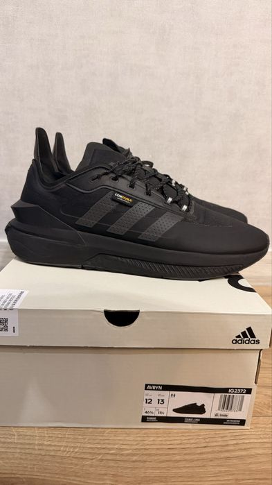 Чоловічі кросівки Adidas Avryn
