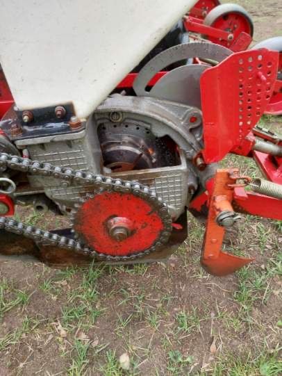 Sprzedam siewnik do kukurydzy